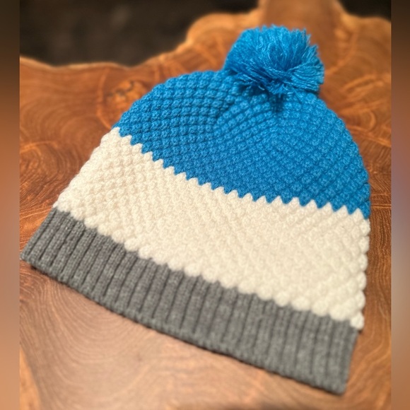 Subaru blue/cream/grey knit hat - Picture 2 of 2